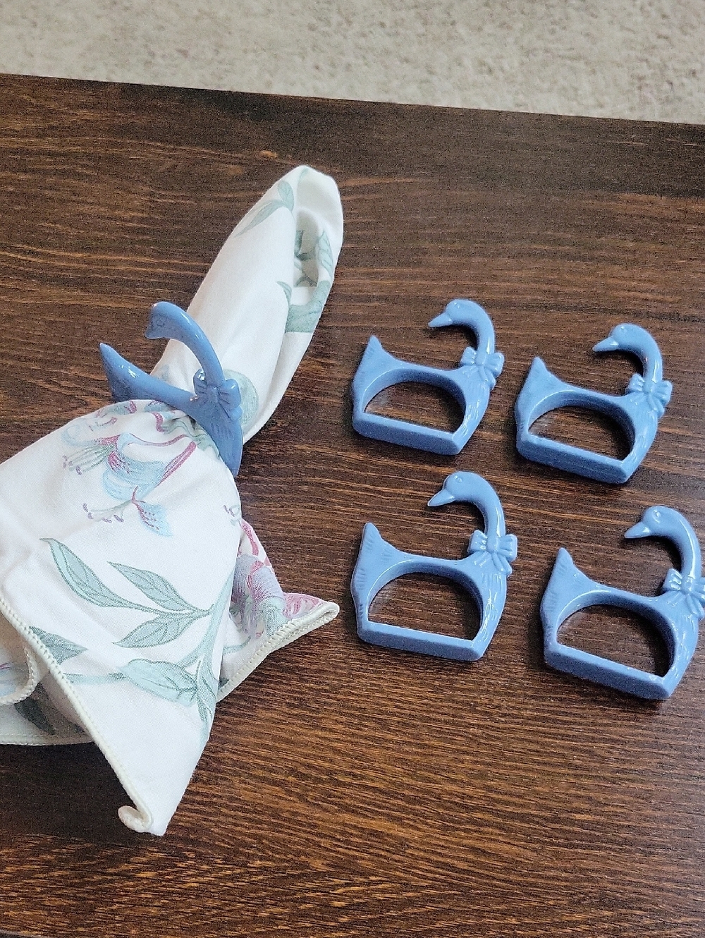 Vintage Blue Goose Napkin Ring Holders Set of 5 Plastic - Napkin Not Included